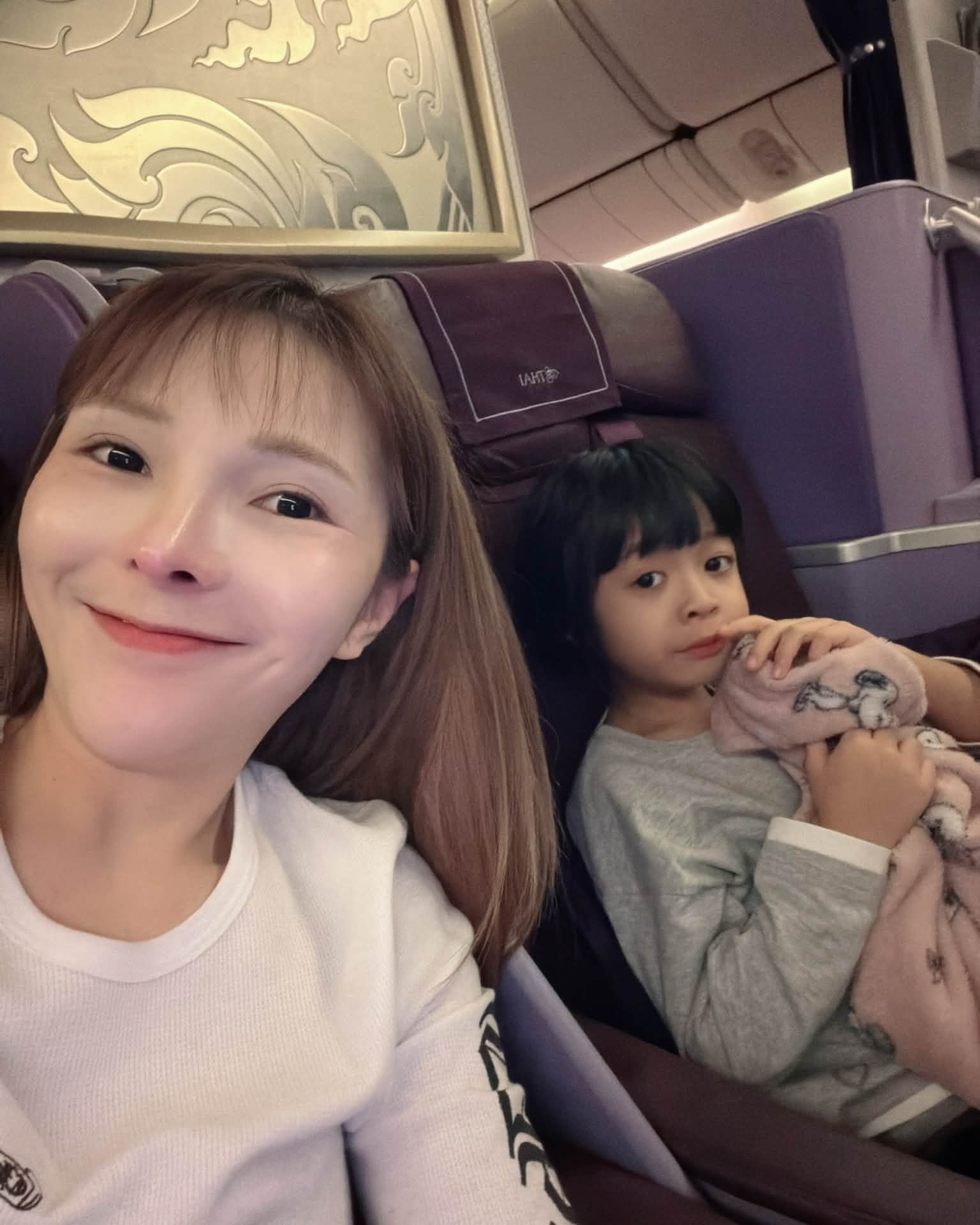 เบล - ขนิษฐา เบ้าหล่อเพชร