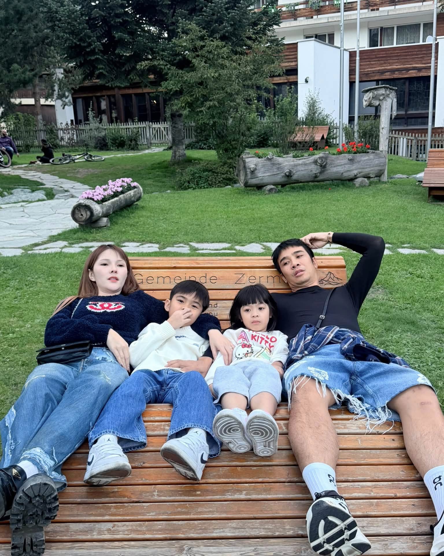 เบล - ขนิษฐา เบ้าหล่อเพชร
