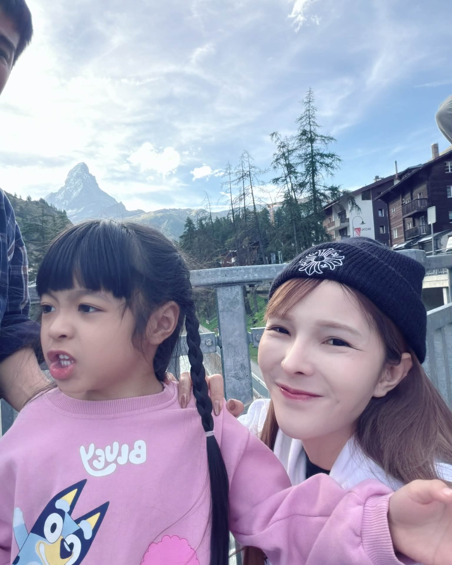 เบล - ขนิษฐา เบ้าหล่อเพชร