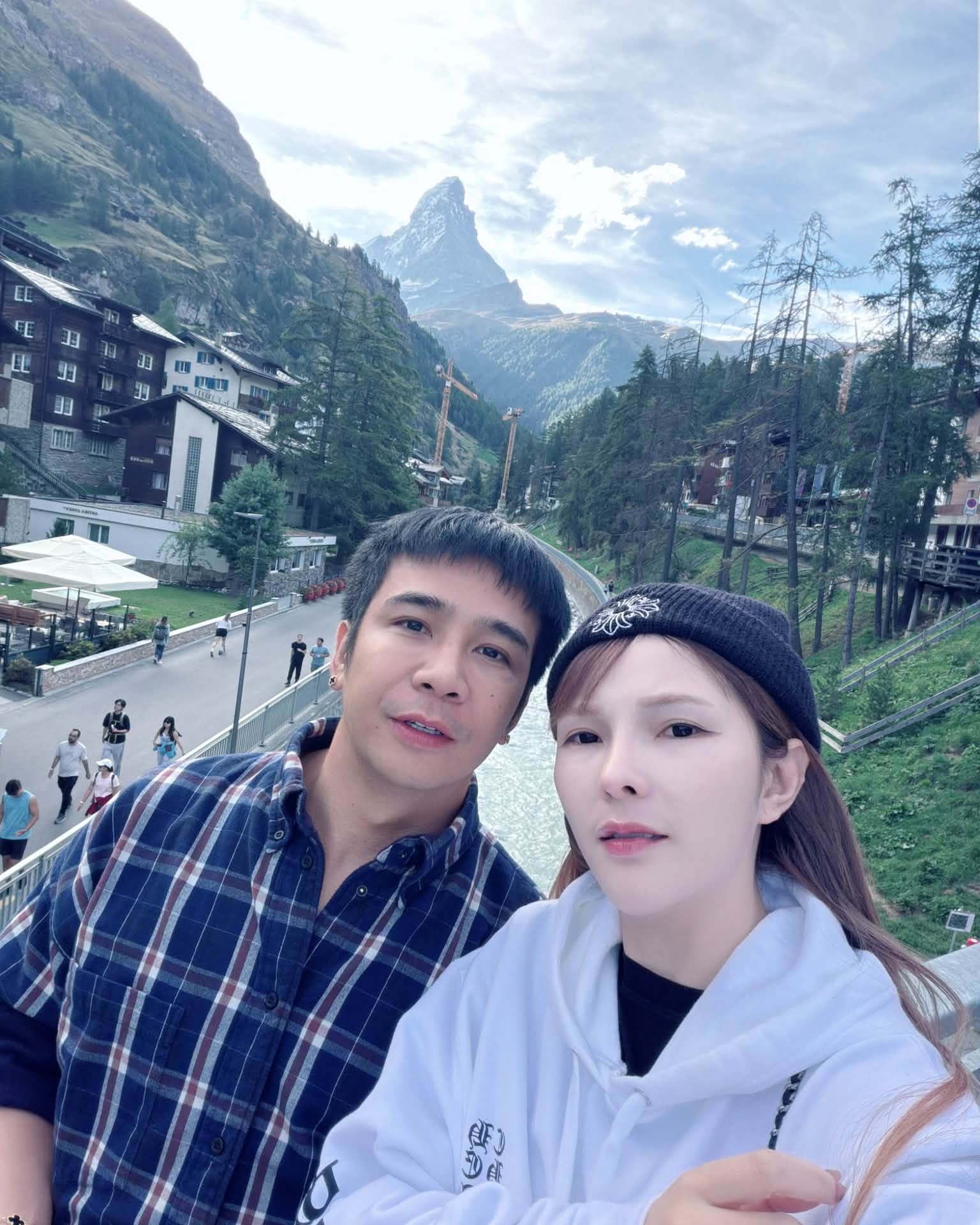 เบล - ขนิษฐา เบ้าหล่อเพชร