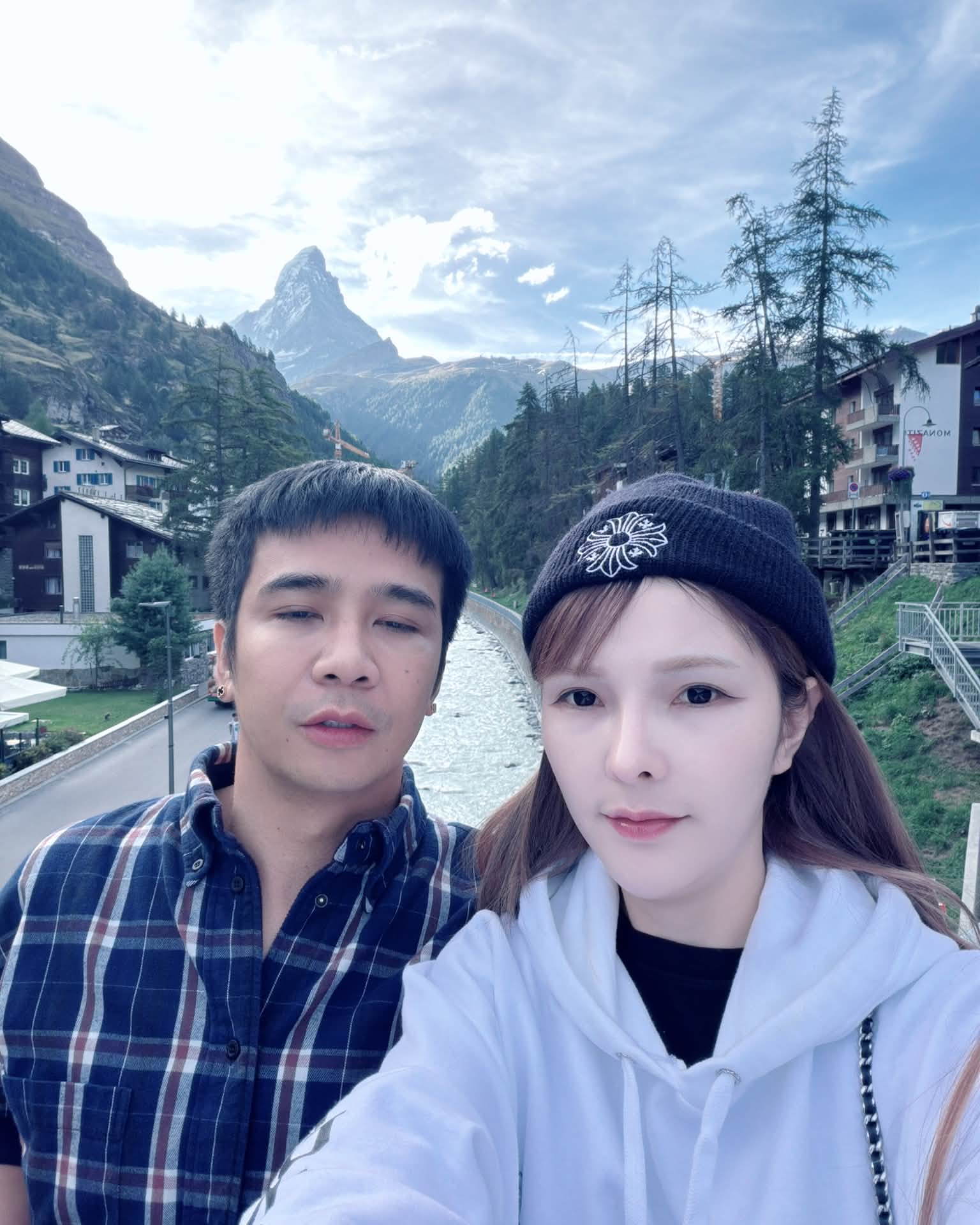 เบล - ขนิษฐา เบ้าหล่อเพชร