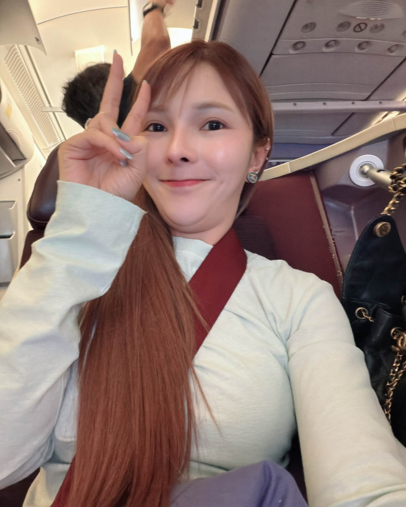 เบล - ขนิษฐา เบ้าหล่อเพชร