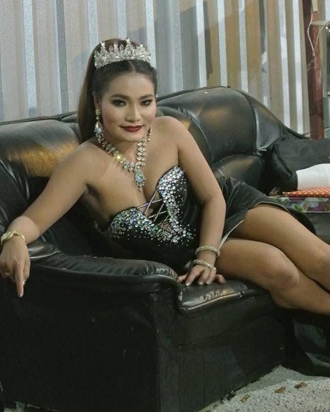 เบล - ขนิษฐา เบ้าหล่อเพชร