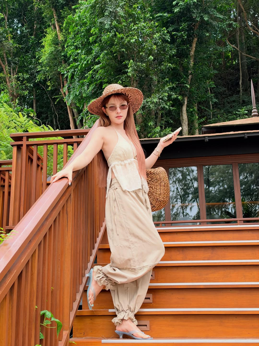 เบล - ขนิษฐา เบ้าหล่อเพชร