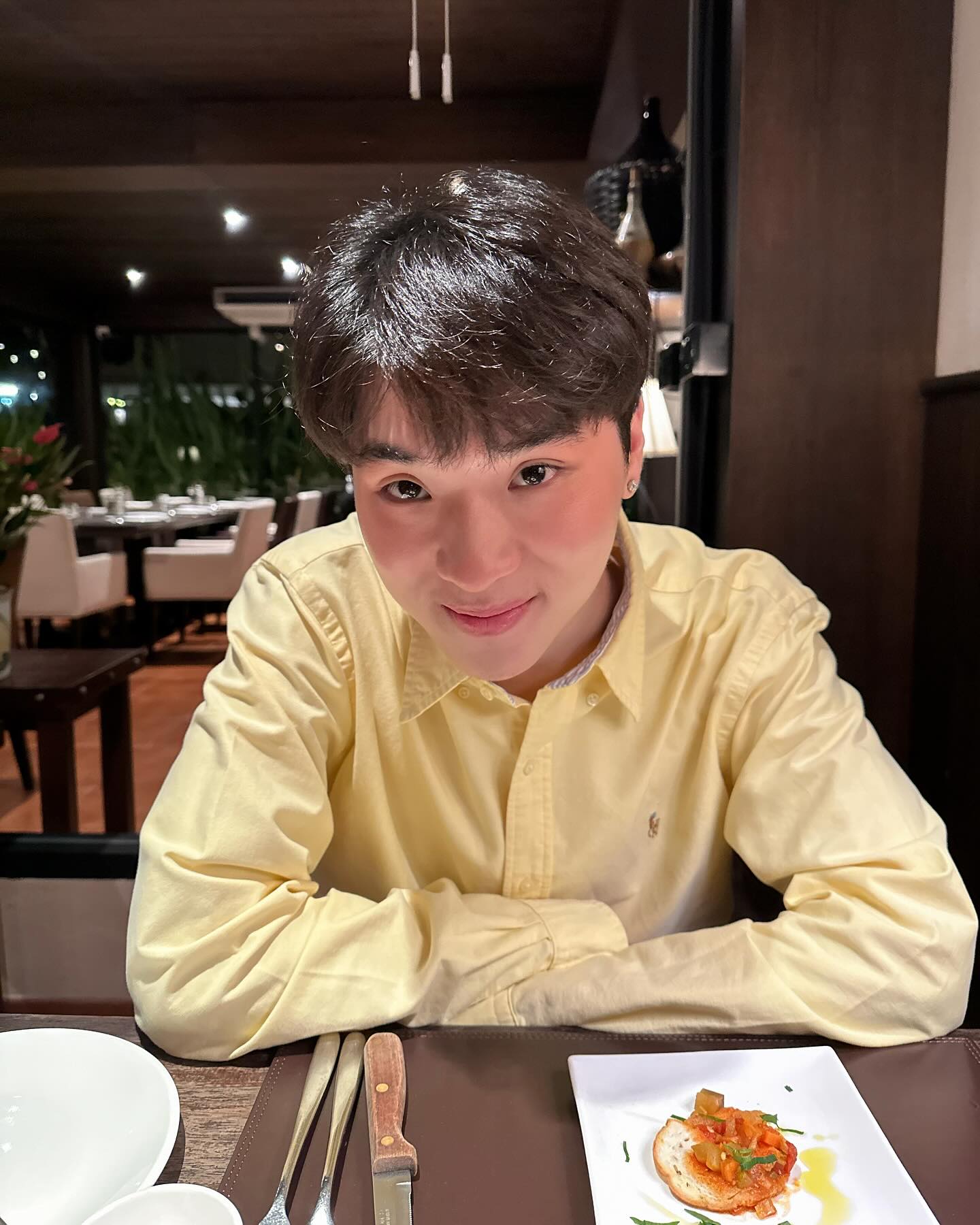 โอ๊ต - ธาราธร พุ่มโพธิงาม