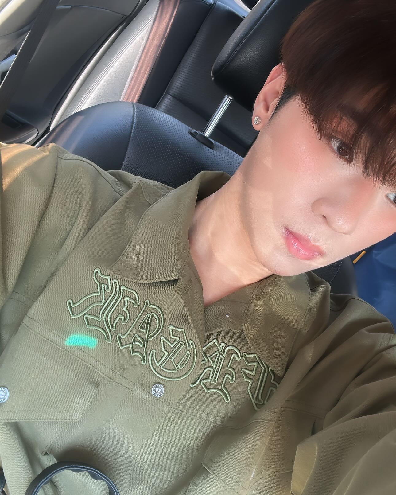 โอ๊ต - ธาราธร พุ่มโพธิงาม