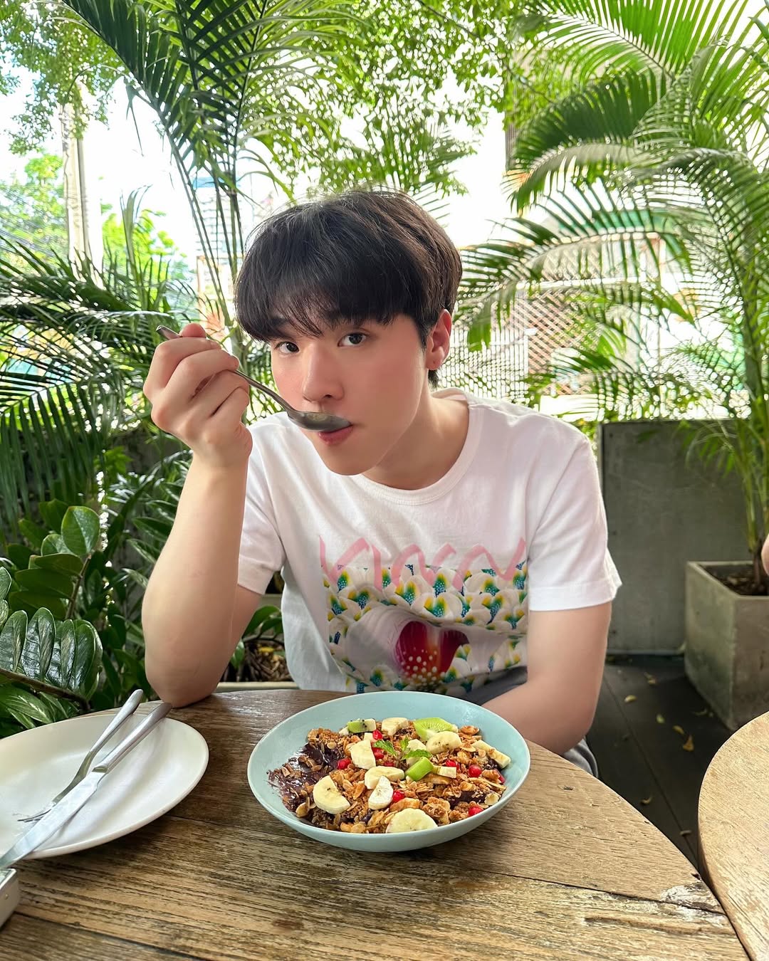 โอ๊ต - ธาราธร พุ่มโพธิงาม