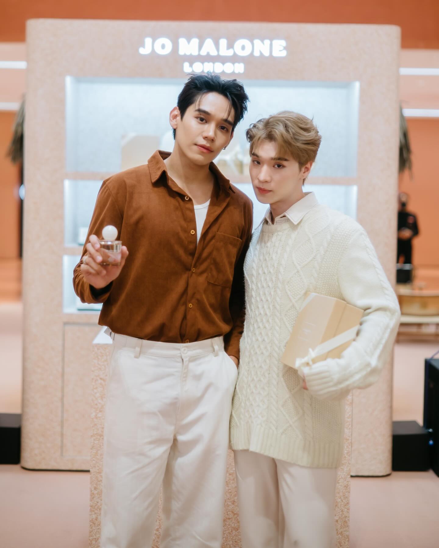 โอ๊ต - ธาราธร พุ่มโพธิงาม