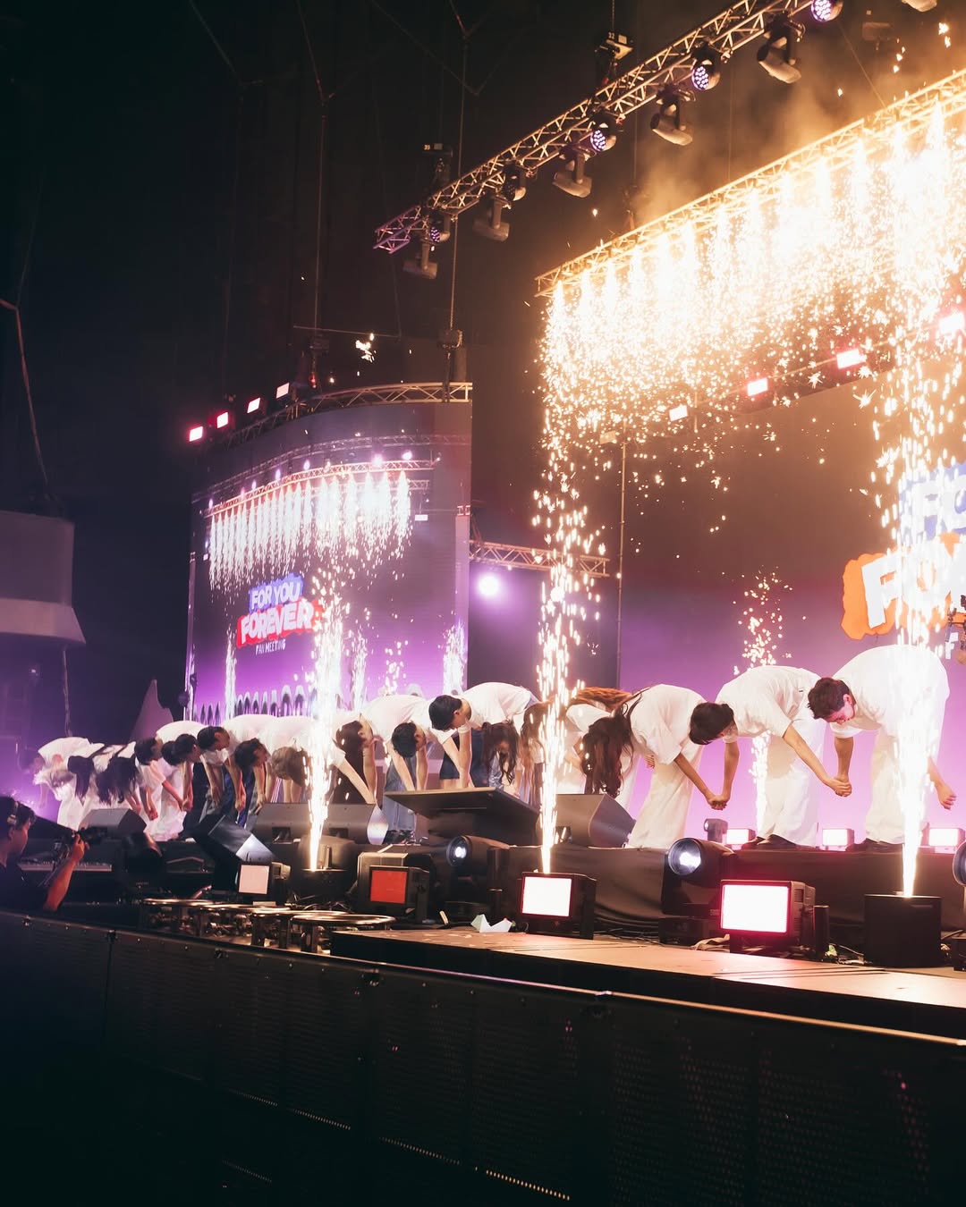โอ๊ต - ธาราธร พุ่มโพธิงาม