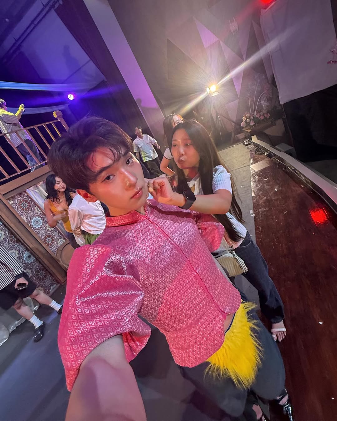 โอ๊ต - ธาราธร พุ่มโพธิงาม