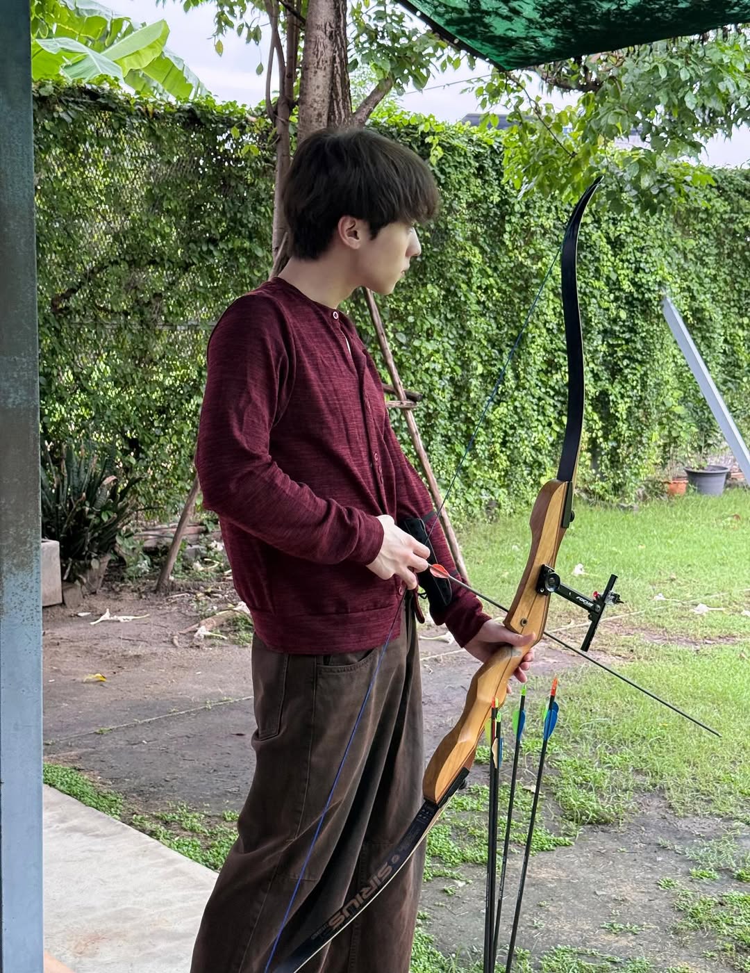 โอ๊ต - ธาราธร พุ่มโพธิงาม
