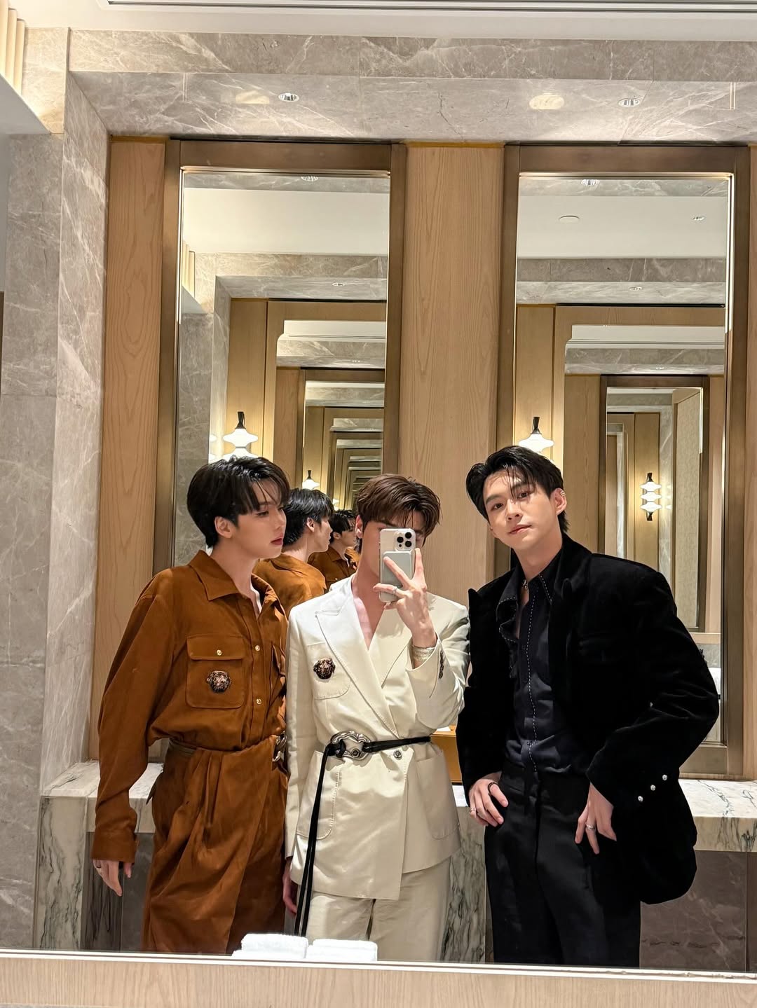 โอ๊ต - ธาราธร พุ่มโพธิงาม