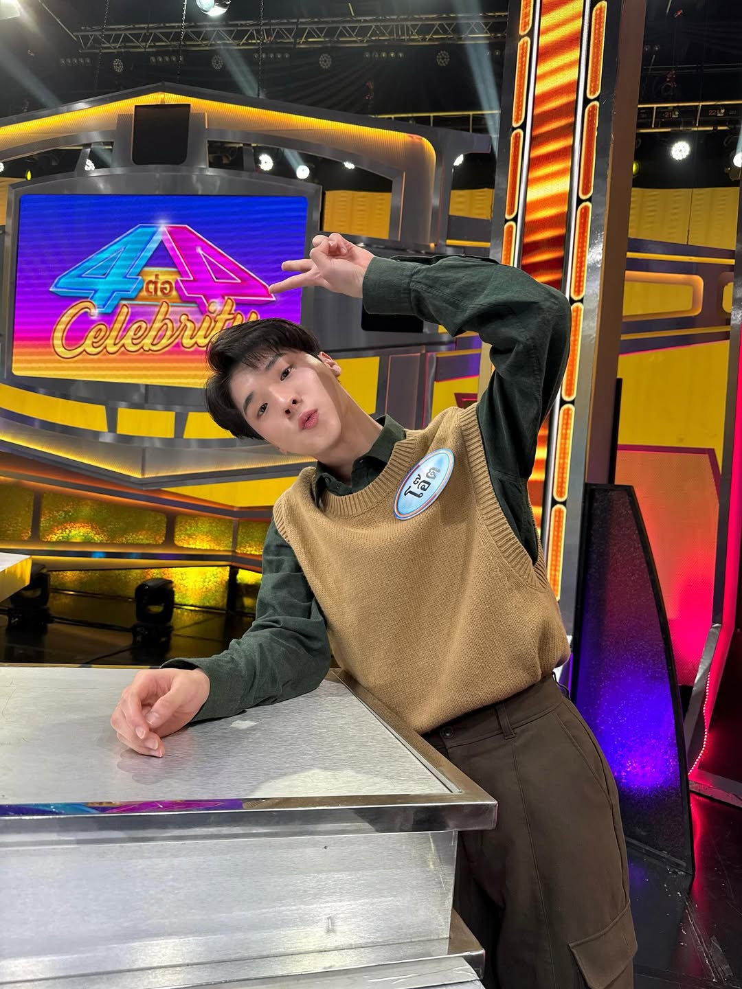 โอ๊ต - ธาราธร พุ่มโพธิงาม