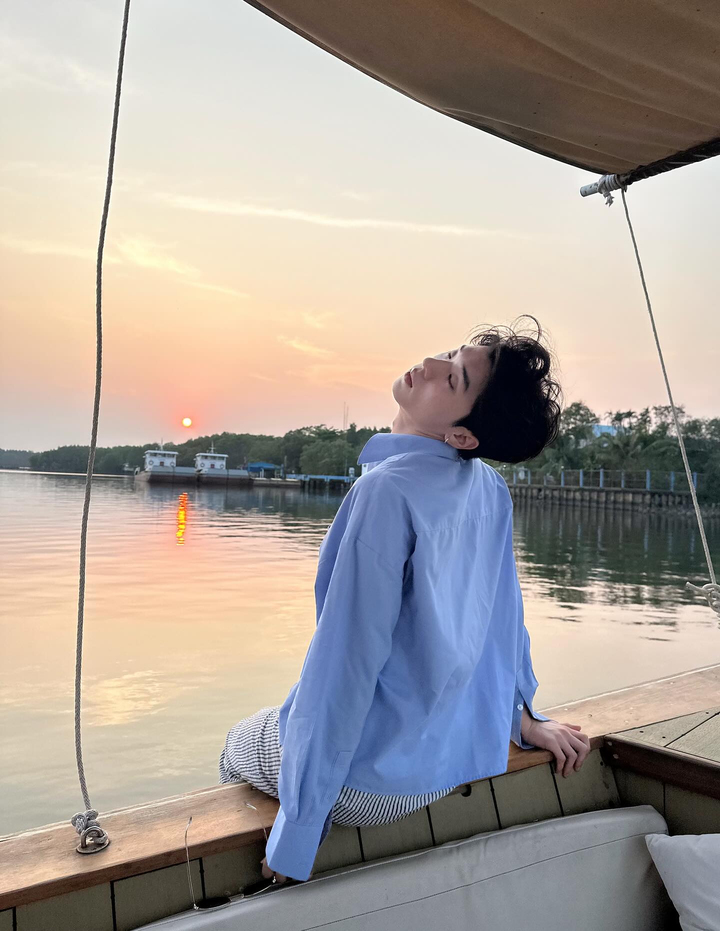 โอ๊ต - ธาราธร พุ่มโพธิงาม