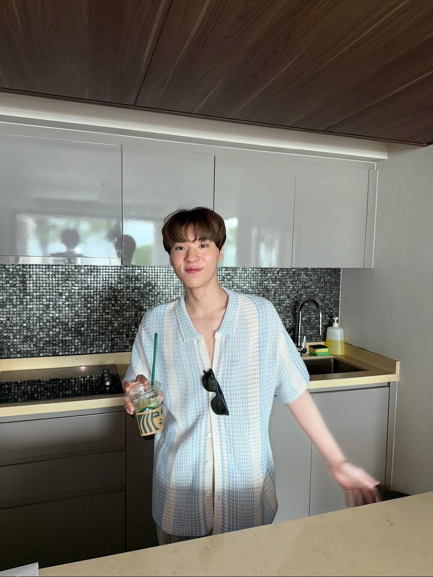 โอ๊ต - ธาราธร พุ่มโพธิงาม