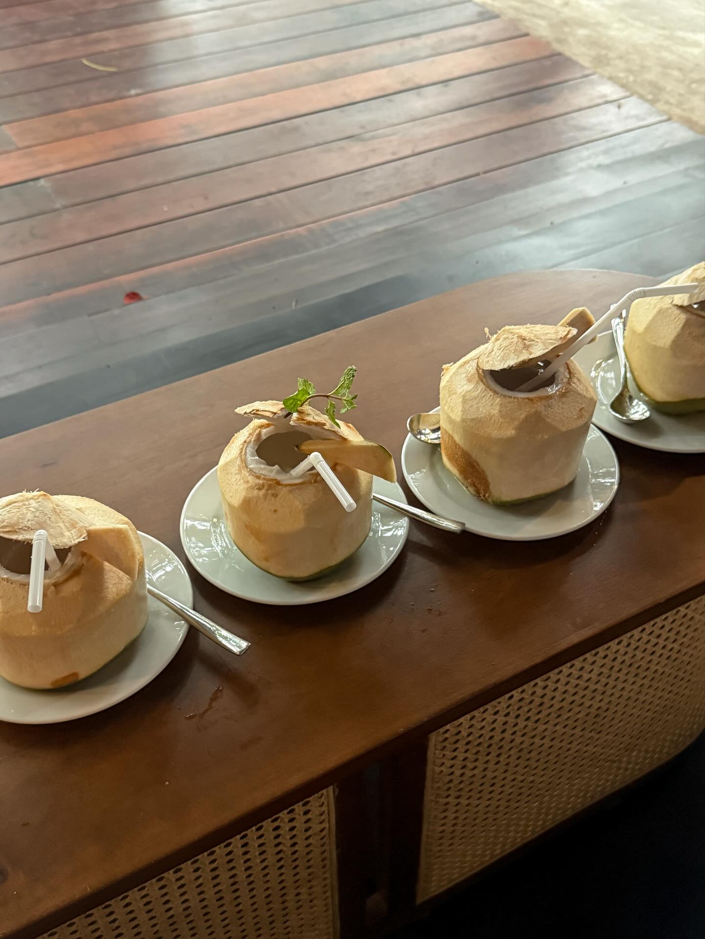 โอ๊ต - ธาราธร พุ่มโพธิงาม