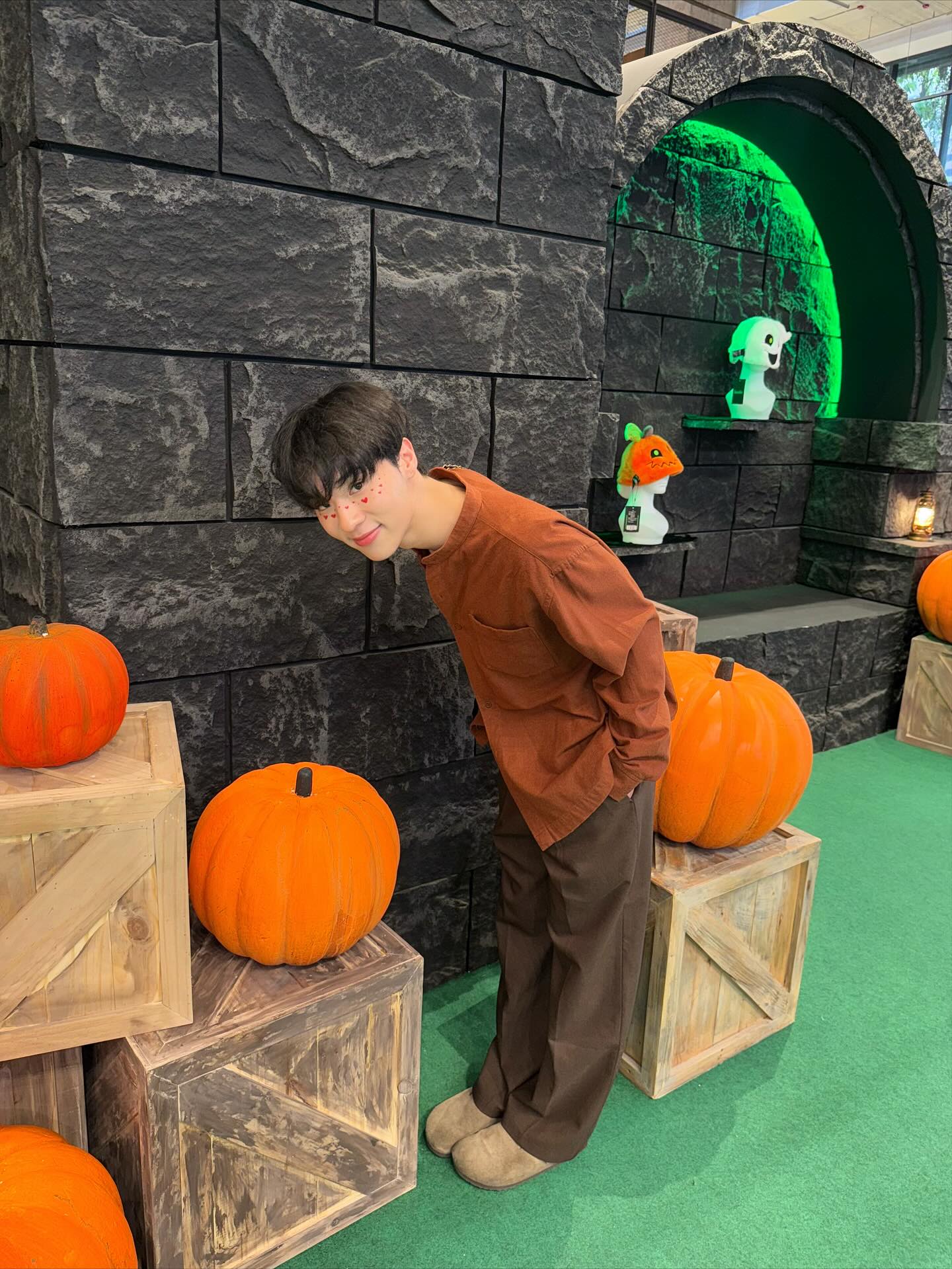 โอ๊ต - ธาราธร พุ่มโพธิงาม