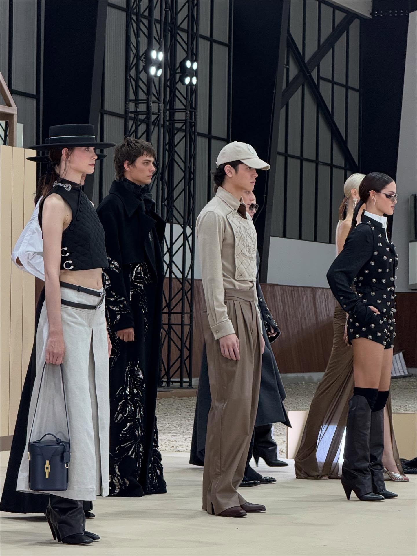 โอ๊ต - ธาราธร พุ่มโพธิงาม