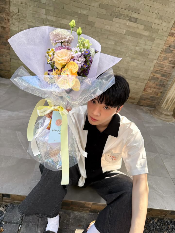 โอ๊ต - ธาราธร พุ่มโพธิงาม