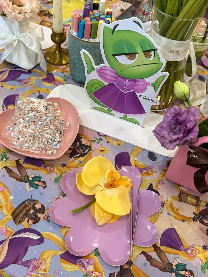 โอ๊ต - ธาราธร พุ่มโพธิงาม