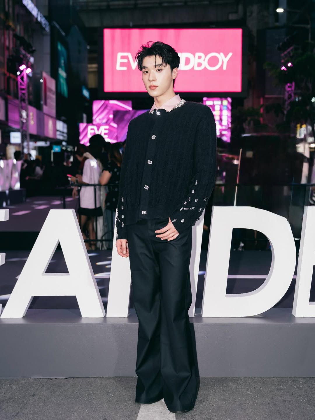 โอ๊ต - ธาราธร พุ่มโพธิงาม