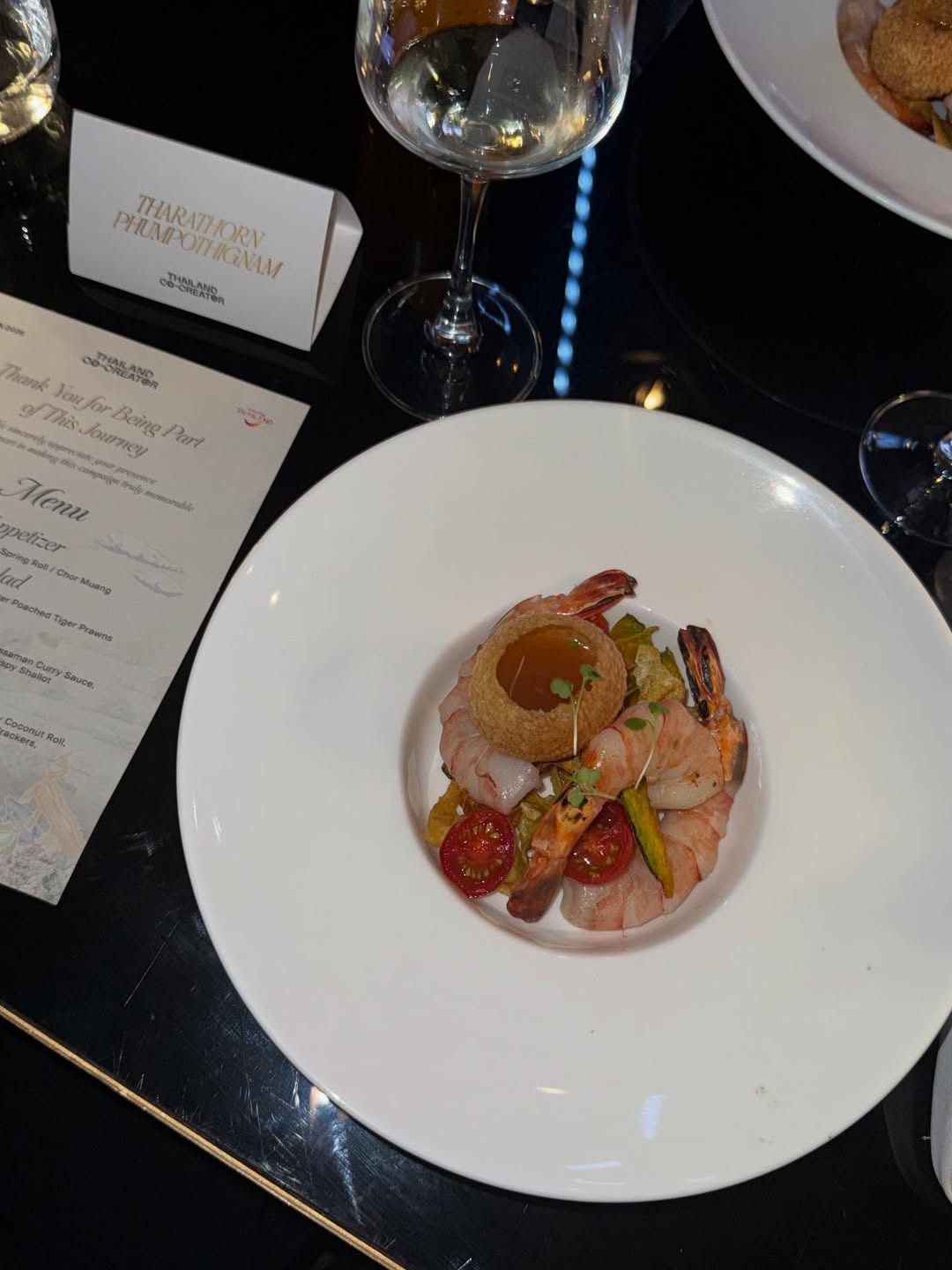 โอ๊ต - ธาราธร พุ่มโพธิงาม