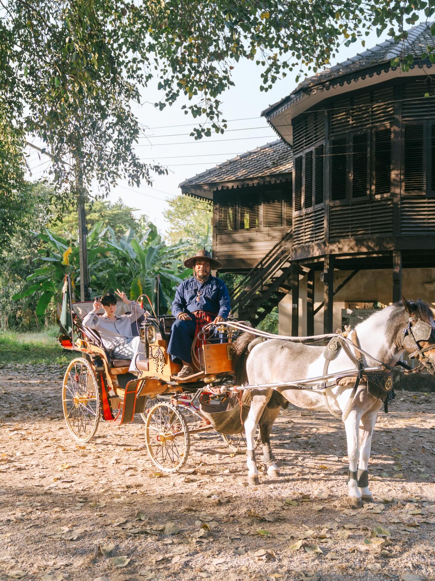 โอ๊ต - ธาราธร พุ่มโพธิงาม