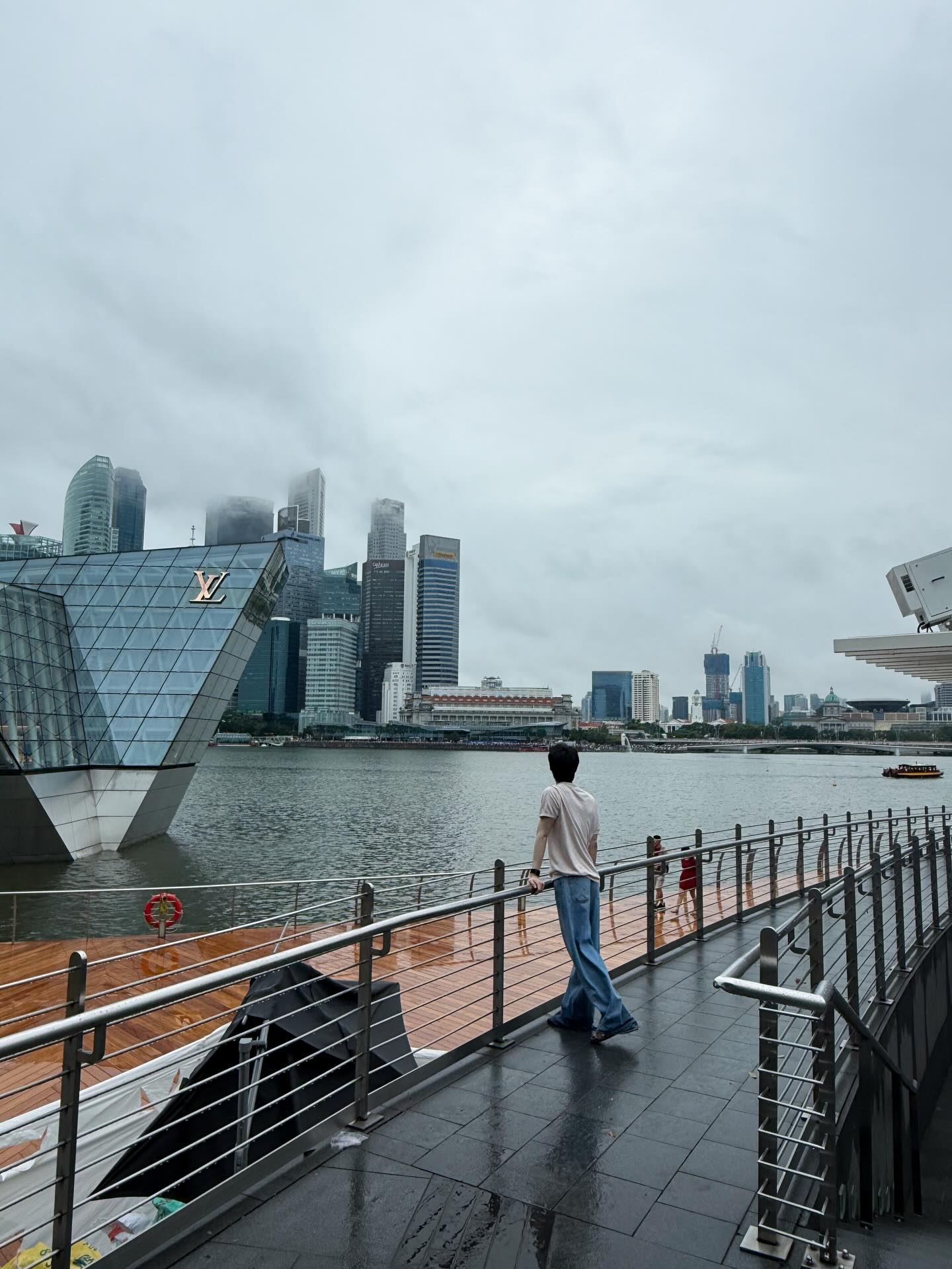 โอ๊ต - ธาราธร พุ่มโพธิงาม