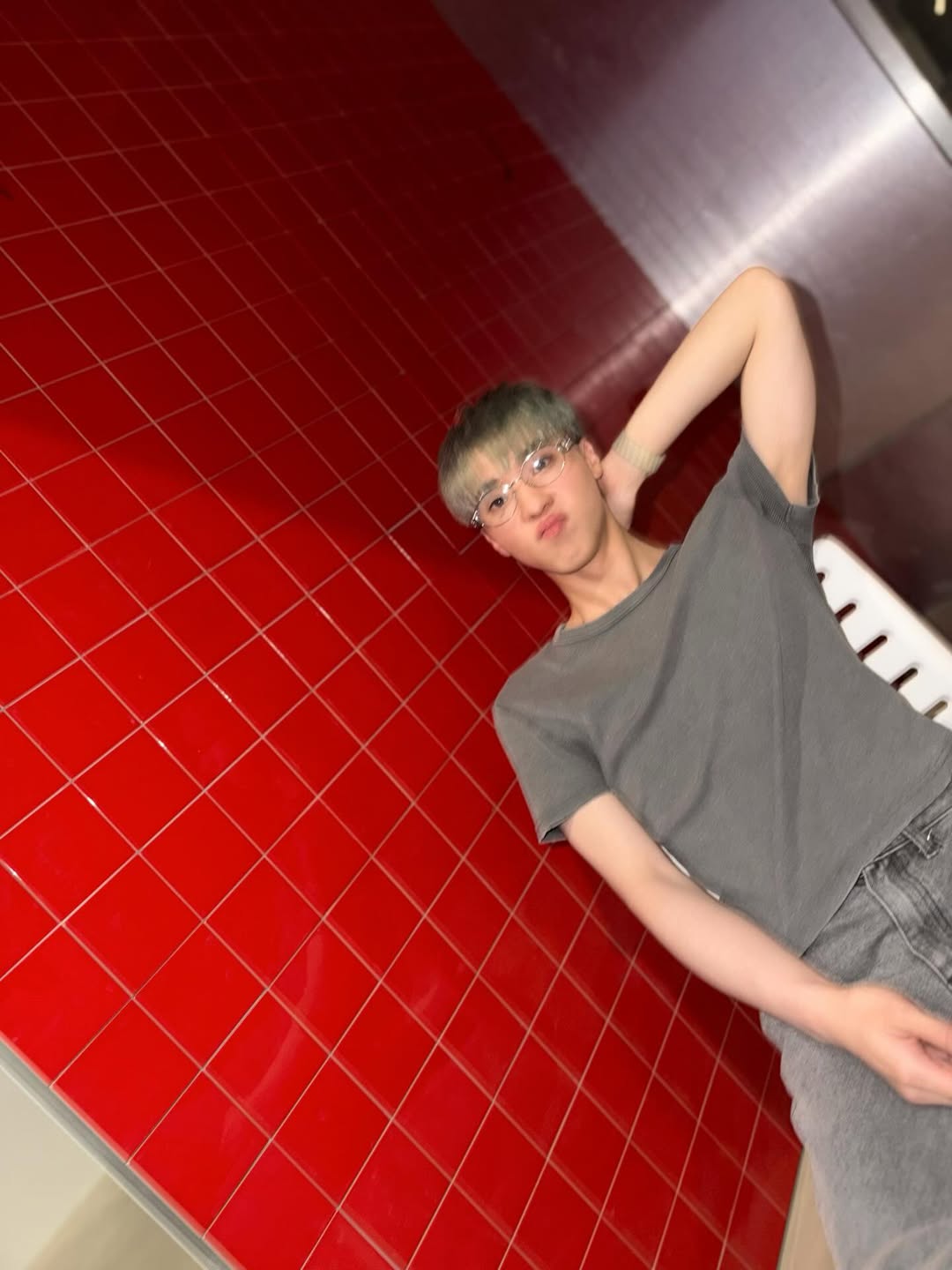 โอ๊ต - ธาราธร พุ่มโพธิงาม