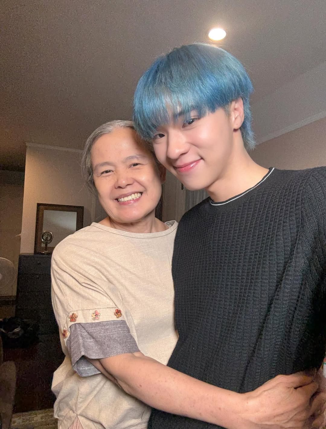 โอ๊ต - ธาราธร พุ่มโพธิงาม