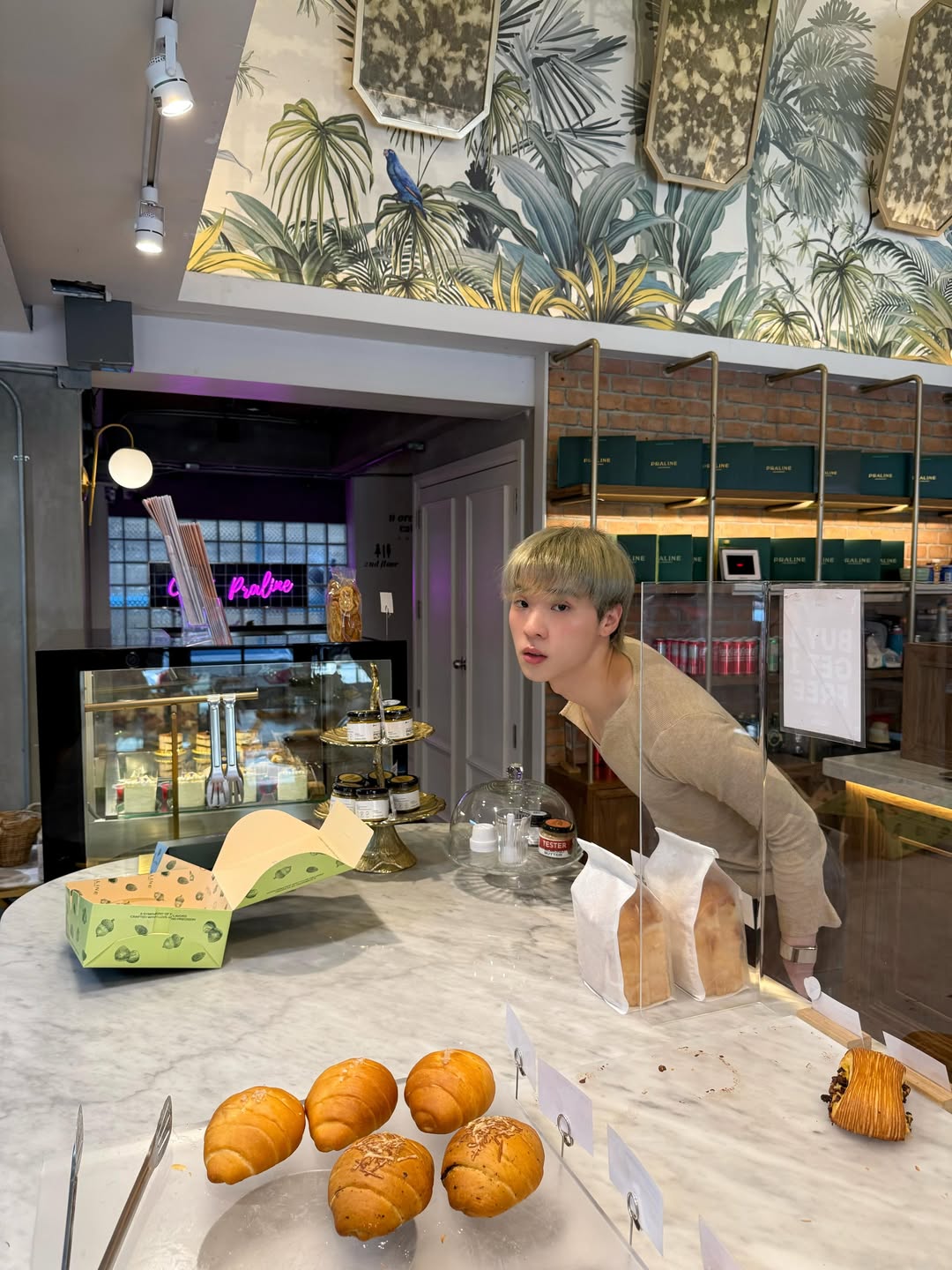 โอ๊ต - ธาราธร พุ่มโพธิงาม