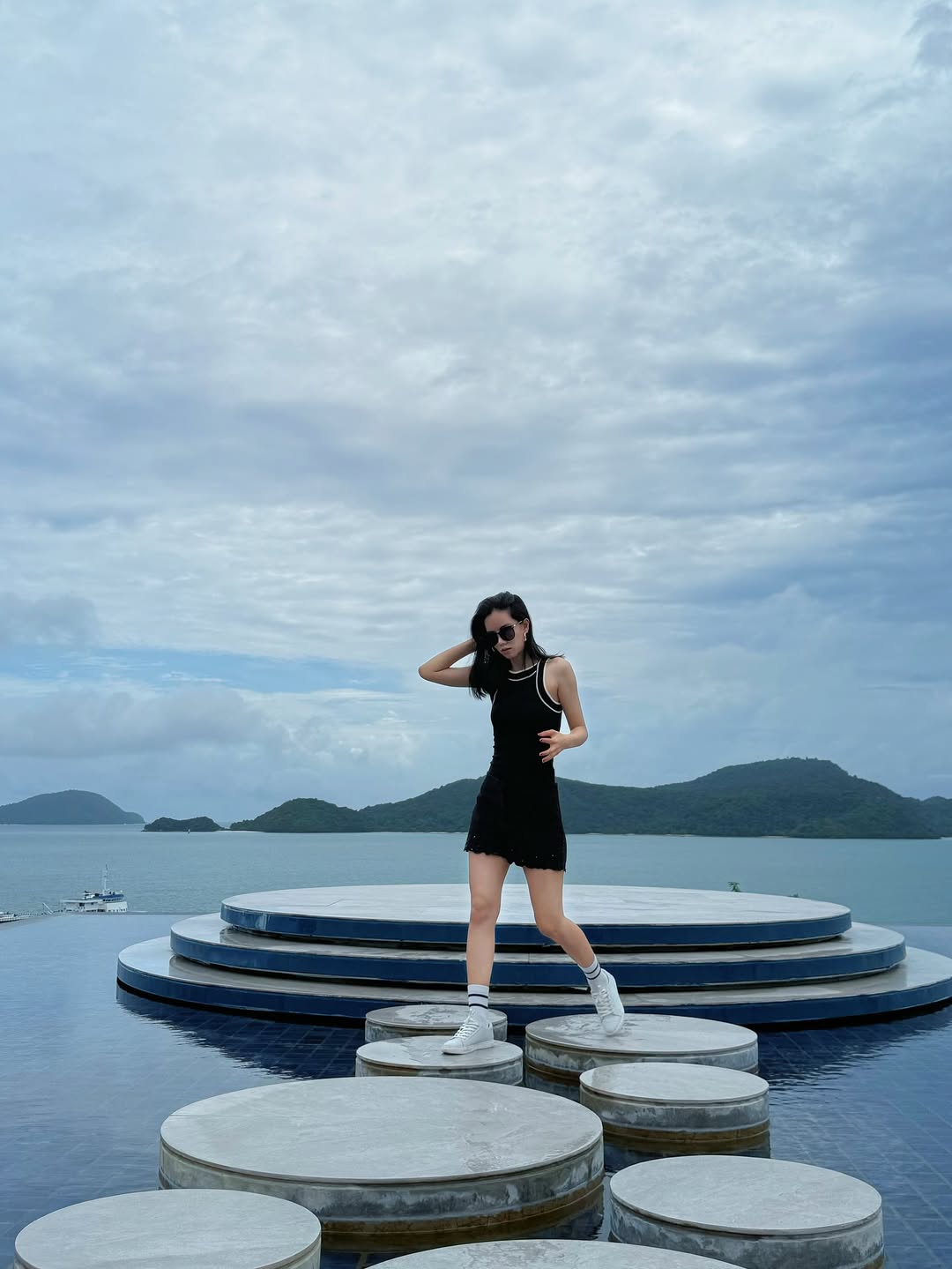 ริชชี่ - อรเณศ ดีคาบาเลส