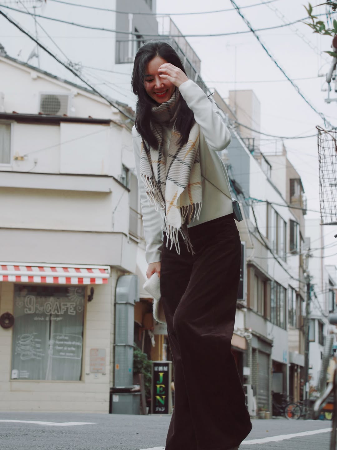 ริชชี่ - อรเณศ ดีคาบาเลส