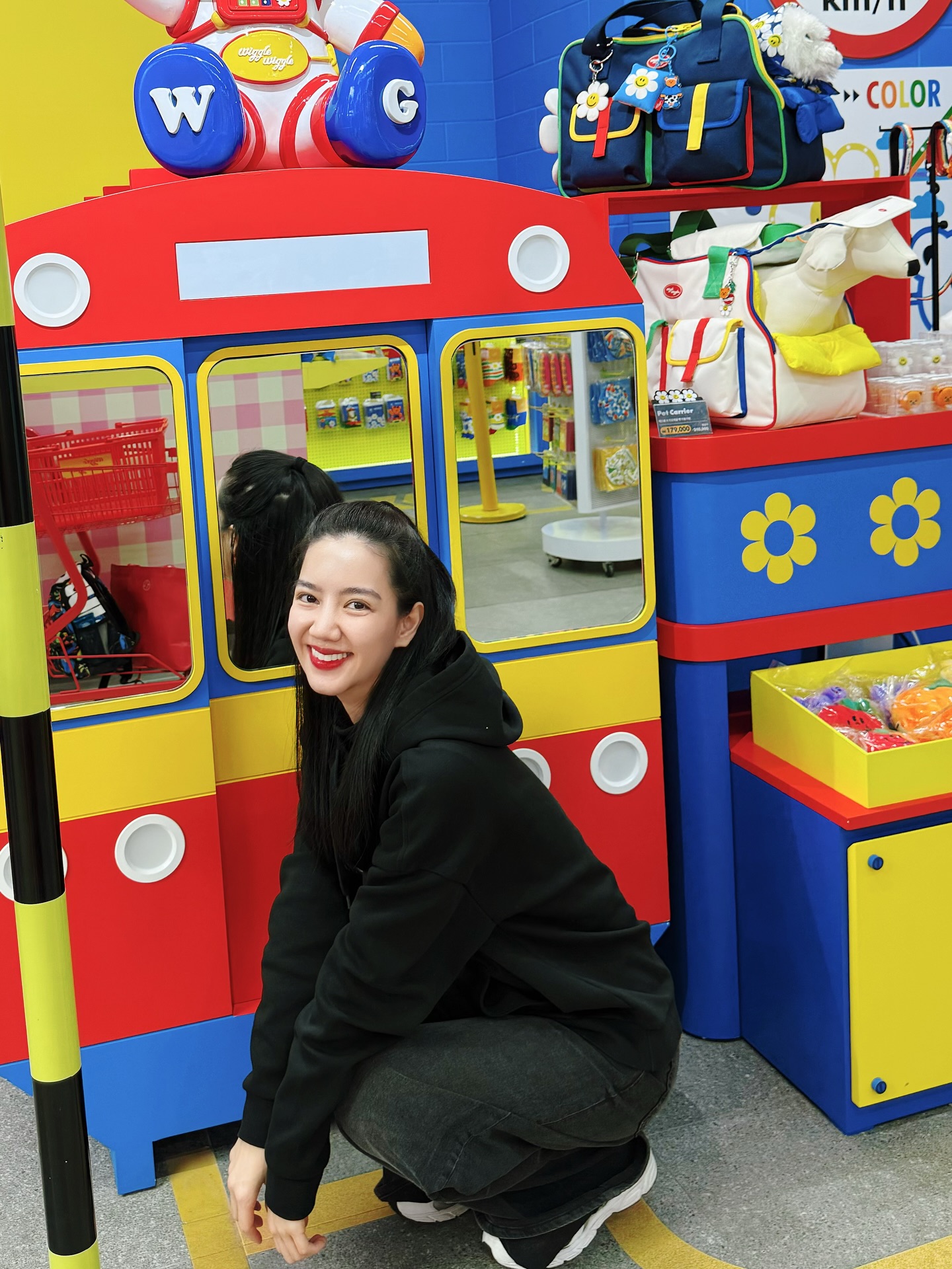 ริชชี่ - อรเณศ ดีคาบาเลส