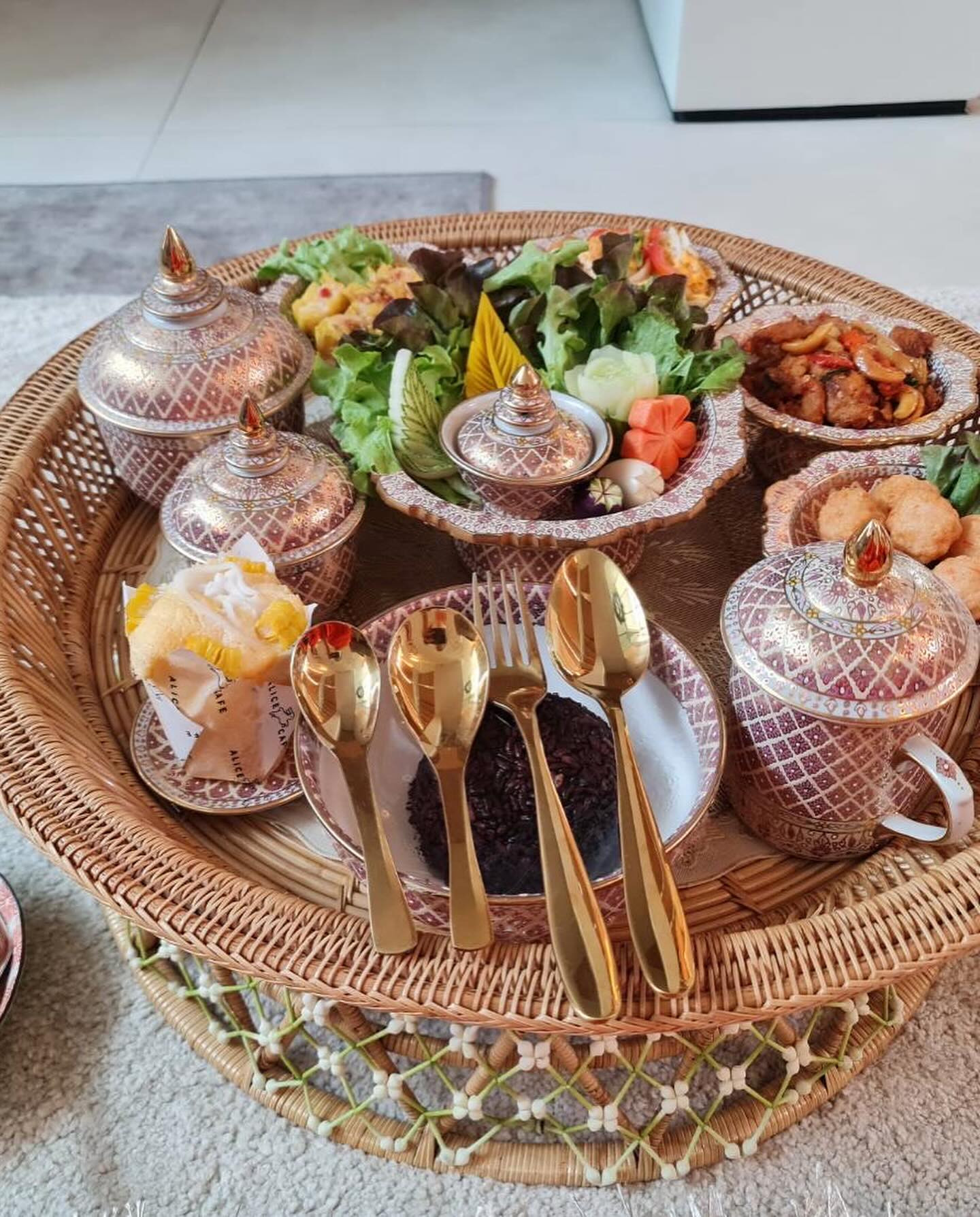 เก๋ - ชลลดา เมฆราตรี