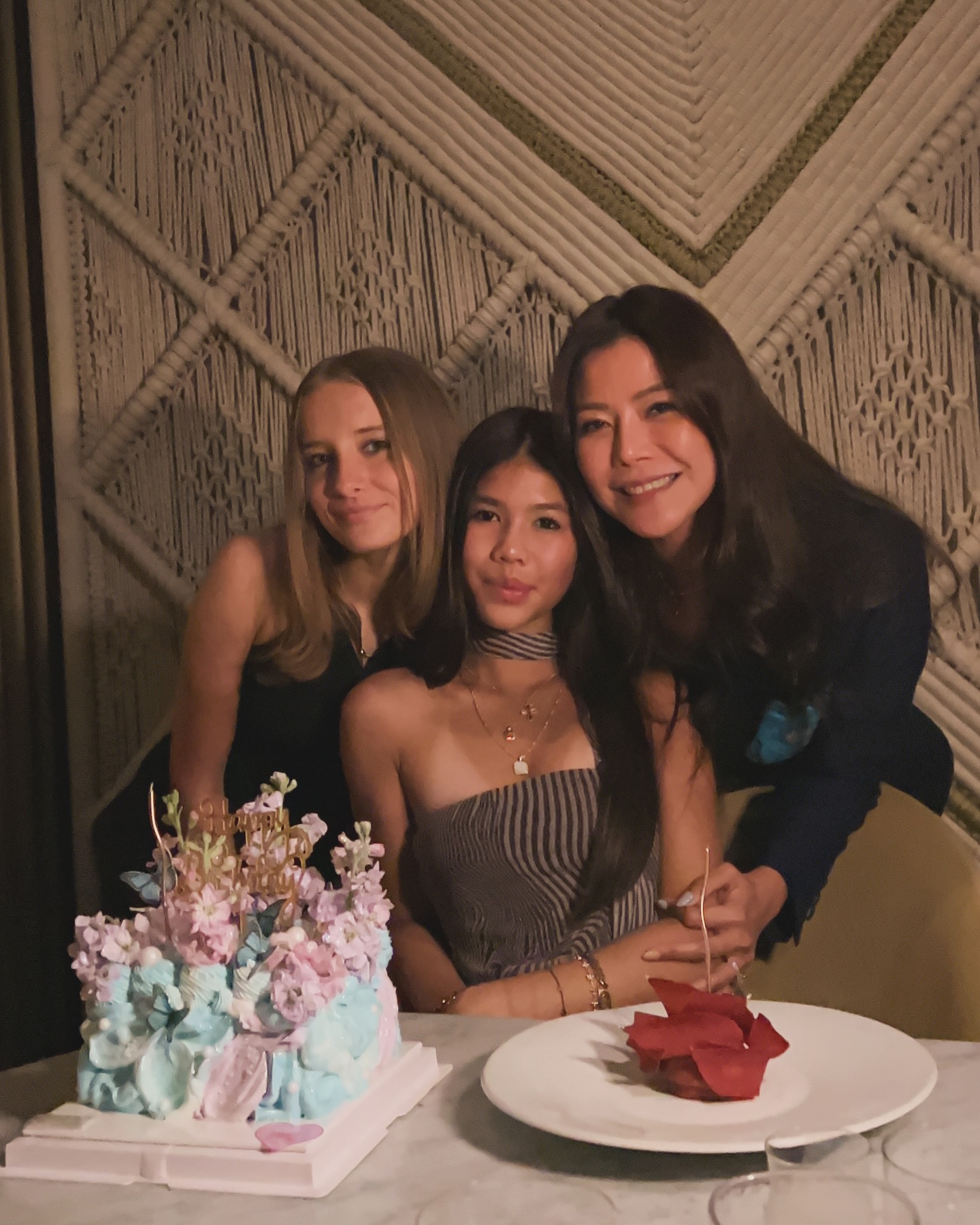 เก๋ - ชลลดา เมฆราตรี