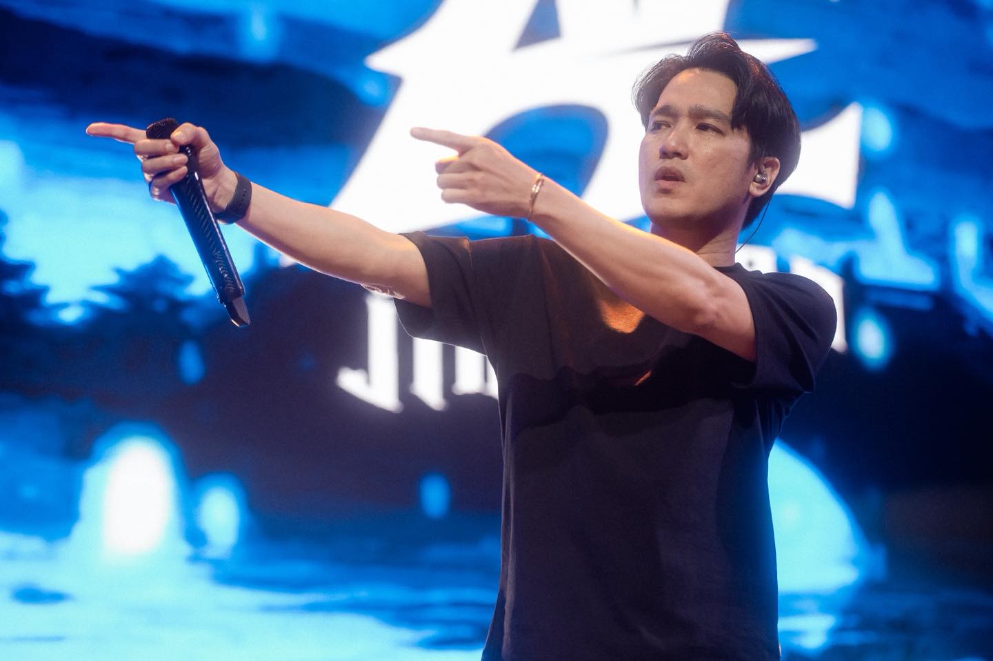 เอ๊ะ - จิรากร สมพิทักษ์