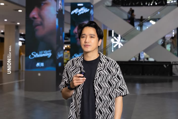 เอ๊ะ - จิรากร สมพิทักษ์