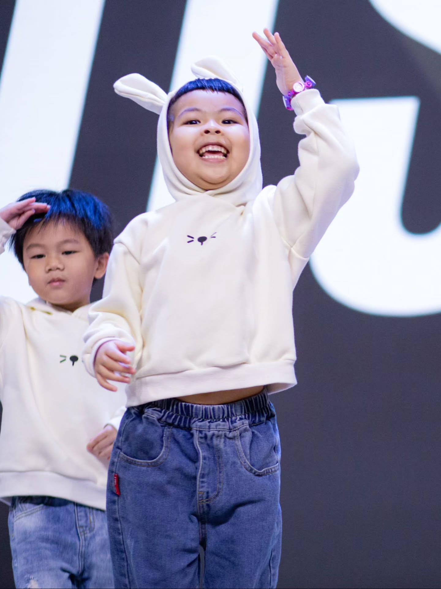 โย่ง - อนุสรณ์ มณีเทศ