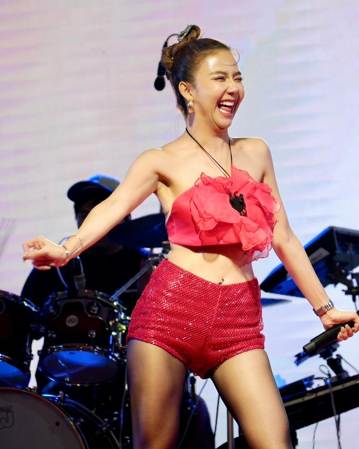 จ๊ะ - นงผณี มหาดไทย