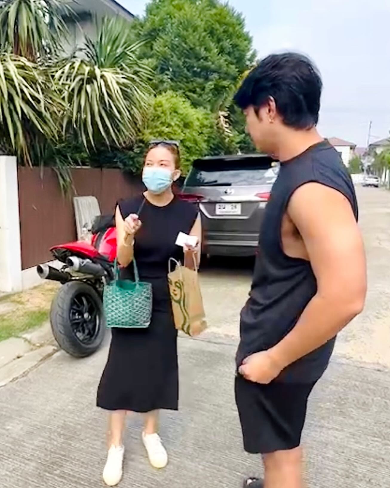 จ๊ะ - นงผณี มหาดไทย