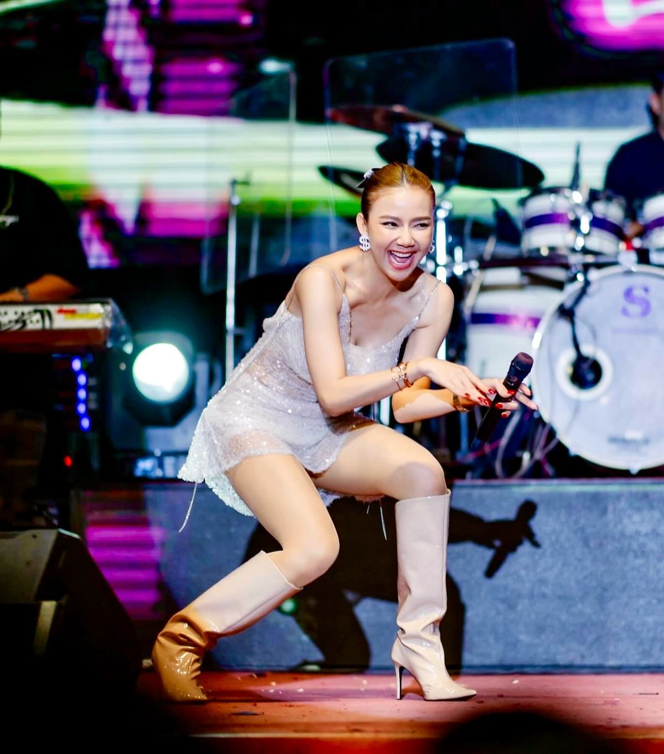 จ๊ะ - นงผณี มหาดไทย
