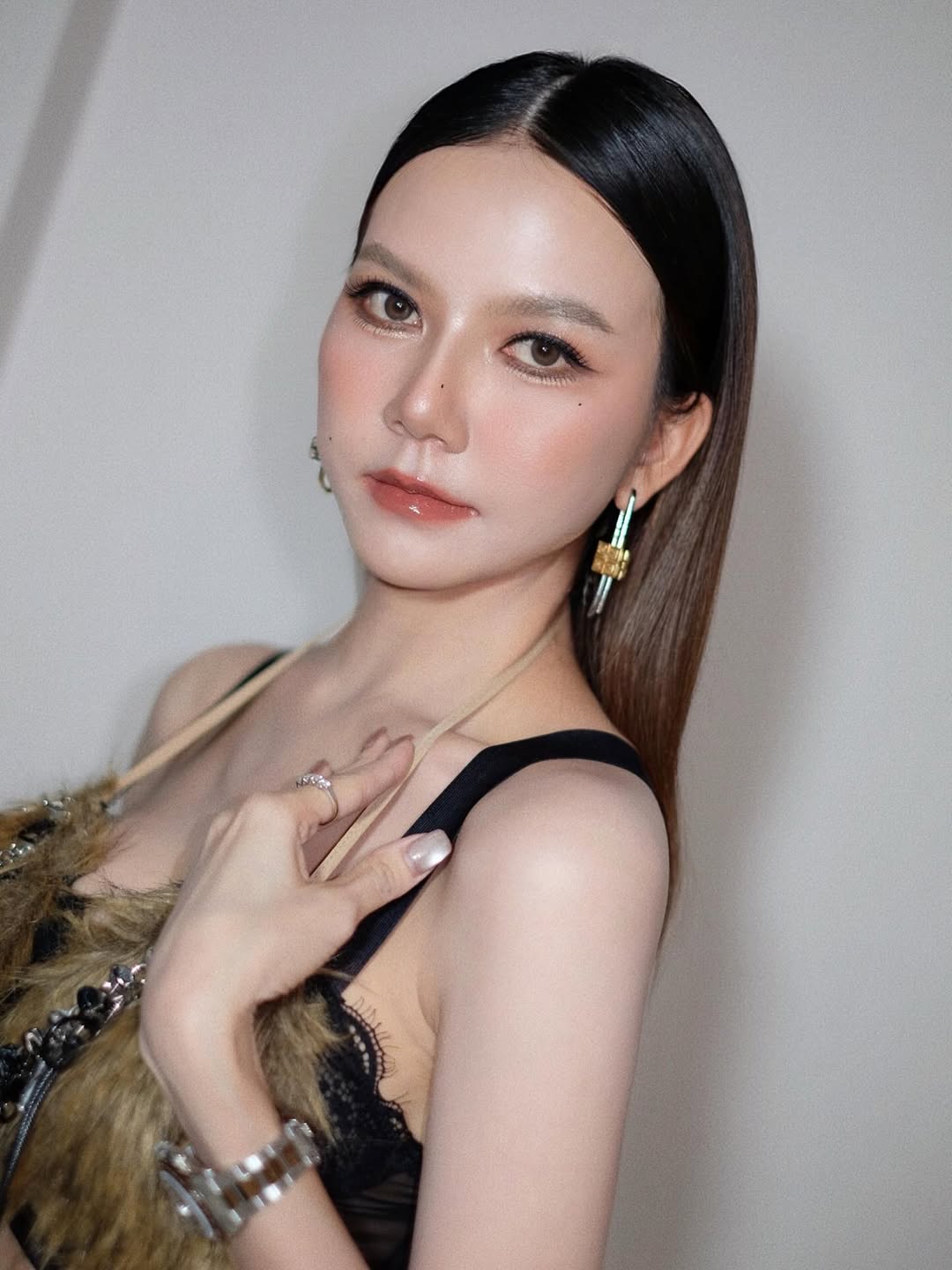 จ๊ะ - นงผณี มหาดไทย