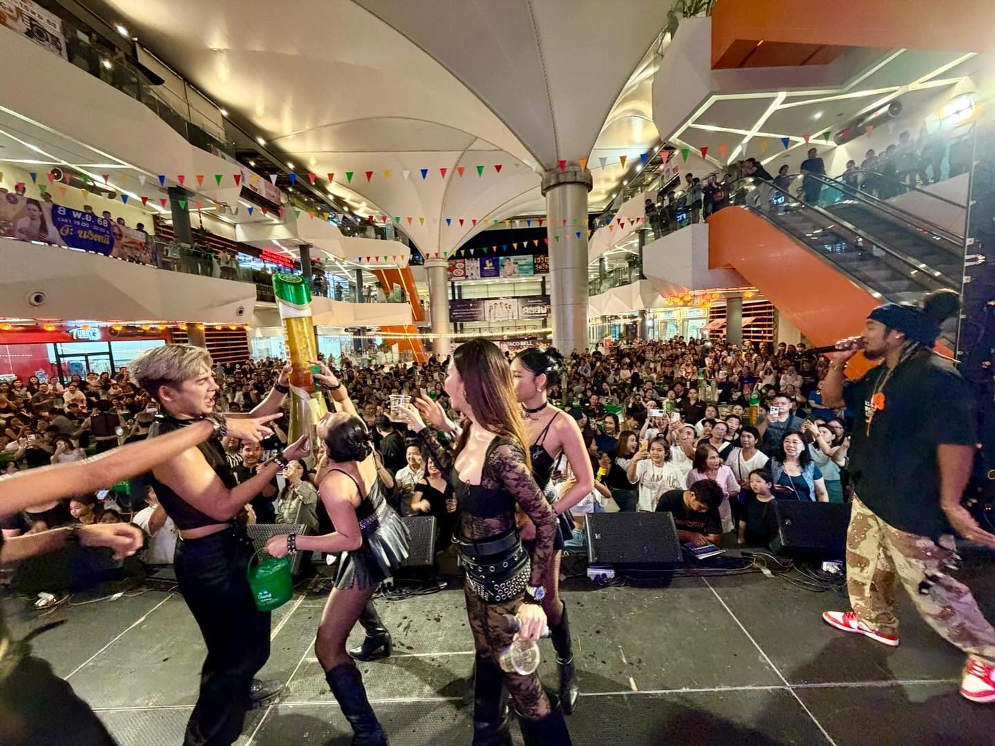 จ๊ะ - นงผณี มหาดไทย