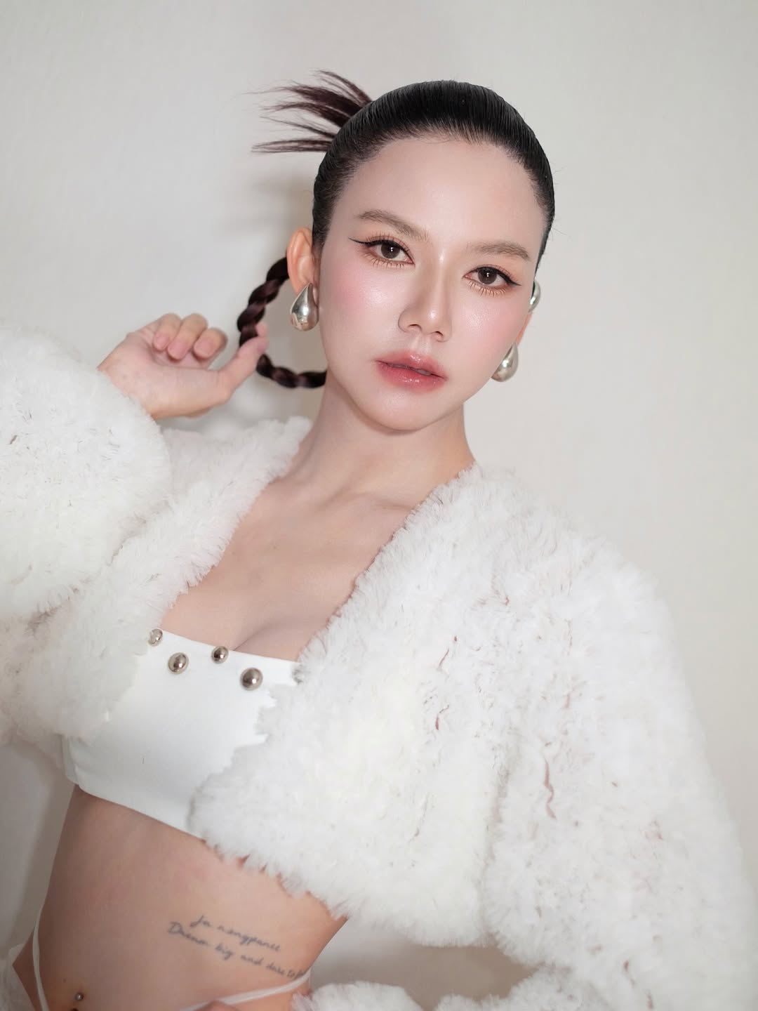 จ๊ะ - นงผณี มหาดไทย