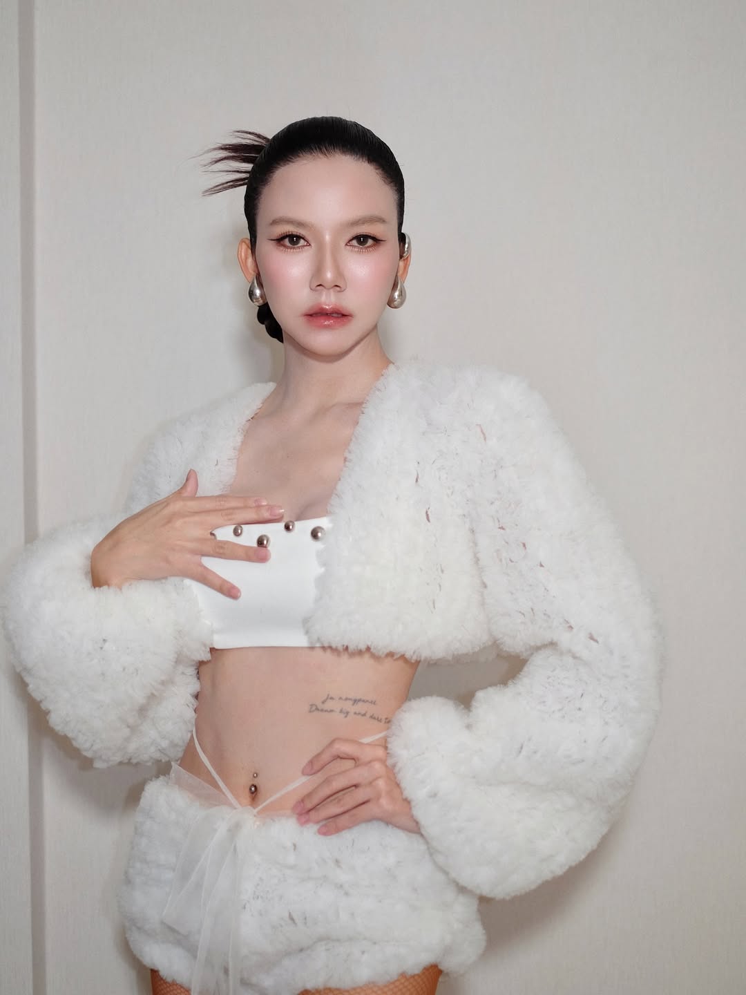 จ๊ะ - นงผณี มหาดไทย