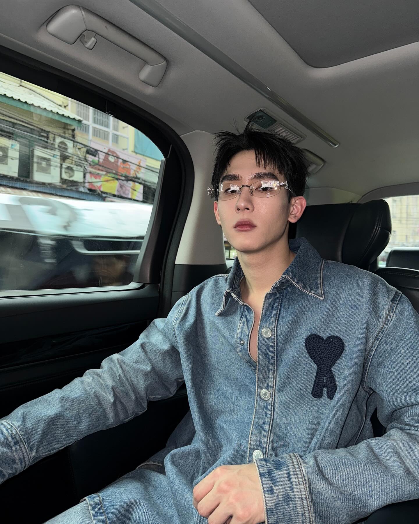 บุ๊ค - กษิดิ์เดช ปลูกผล
