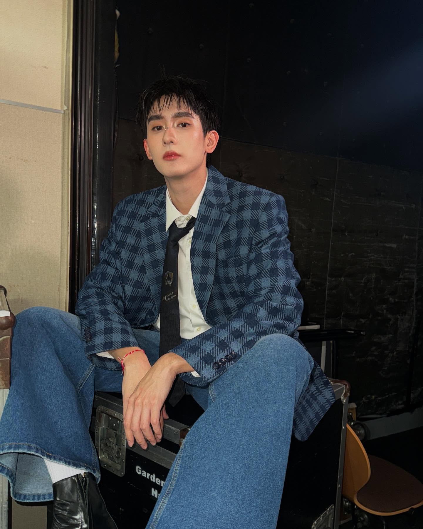 บุ๊ค - กษิดิ์เดช ปลูกผล