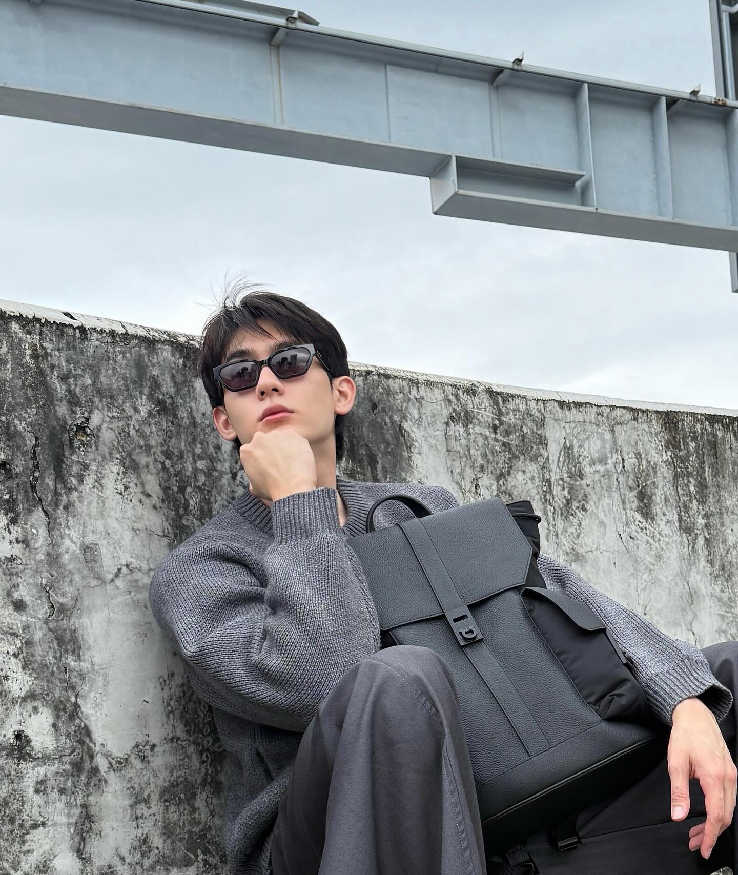 บุ๊ค - กษิดิ์เดช ปลูกผล