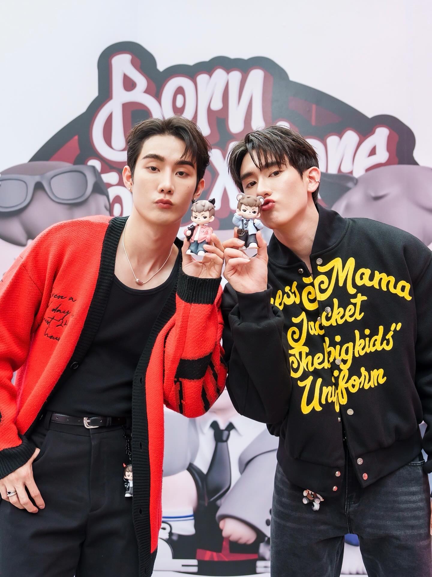 บุ๊ค - กษิดิ์เดช ปลูกผล